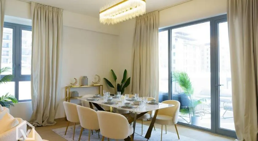 Veluxa - Stunning Sea View - Luxe 3 Bed in La Mer - Image 1