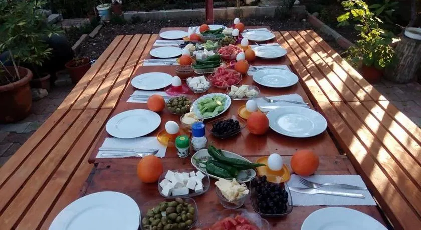 Keramos Pansiyon - Image 1
