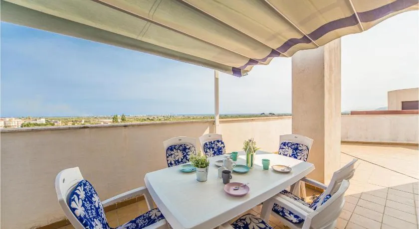 3 Bedroom Stunning Apartment In Torreblanca - Image 1