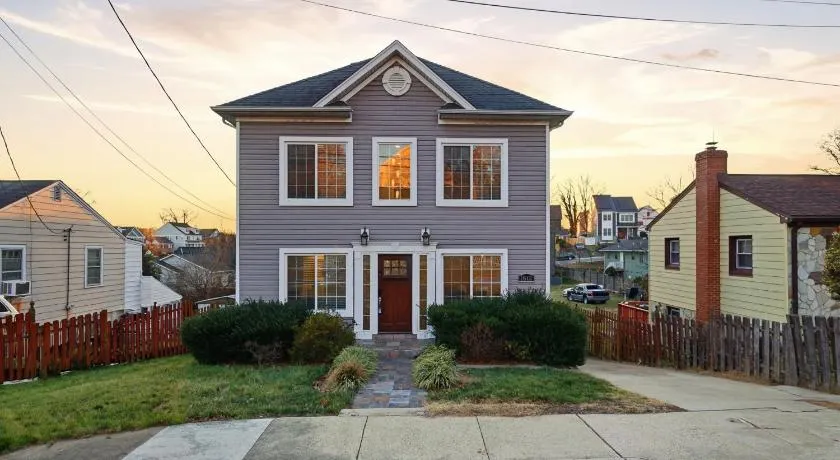 Beautiful Arlington Comfort Rooms Near Metro Private Rooms in Shared Home - Image 1