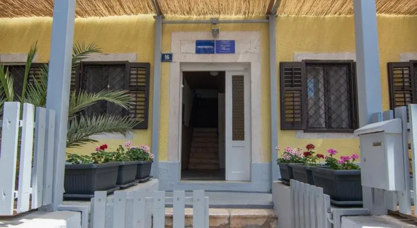 Hostel Flora - Image 1