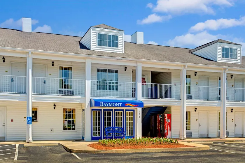 Baymont by Wyndham Smithfield - Image 1