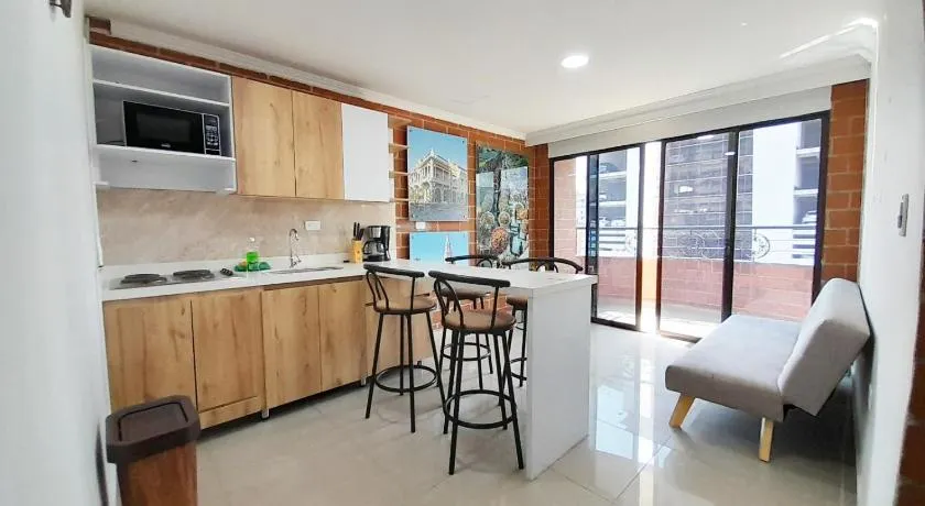 Precioso apartamento en Medellín con parqueadero gratis laure - Image 1