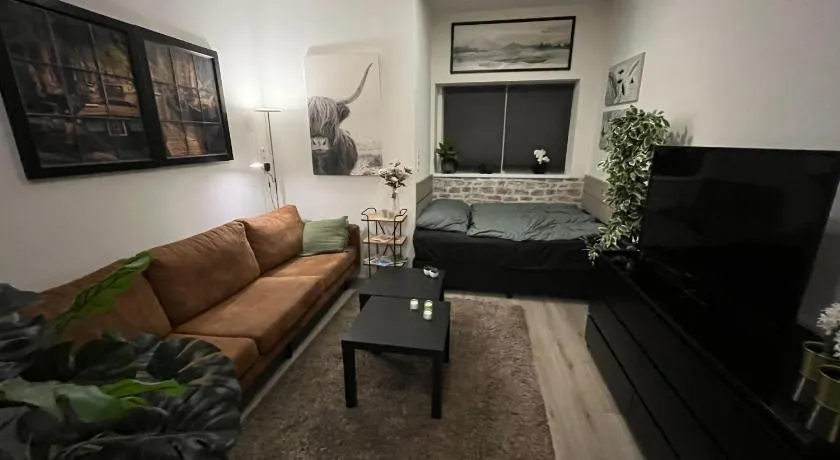 Studio E - Image 1