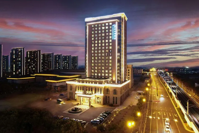 Xipu Shihong Hotel Nanjing - Image 1