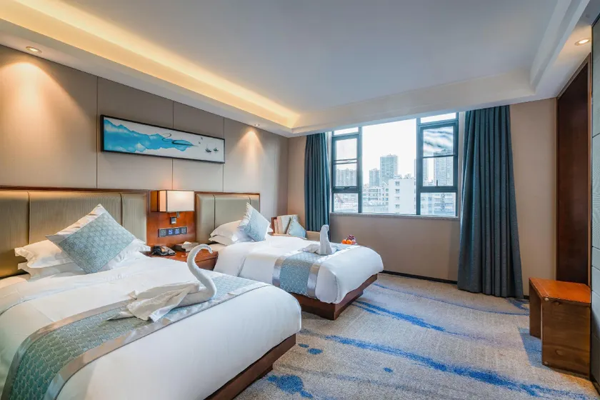 KunMing Henson Hotel - Image 1