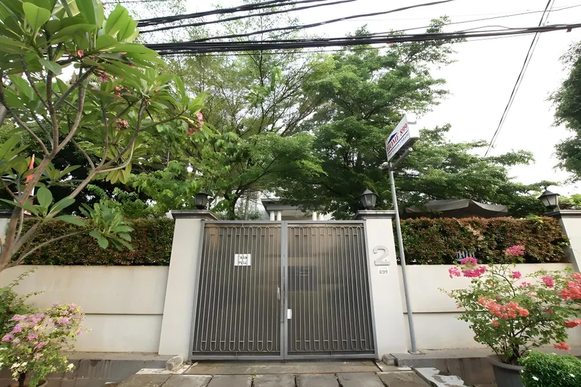 Home 899 Patal Senayan - Image 1