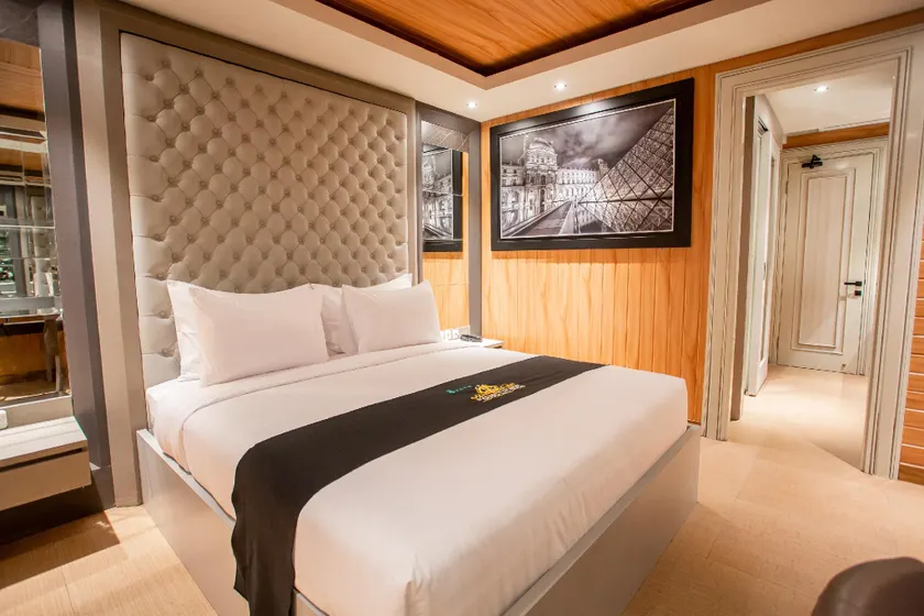 Avery De Grand City Hotel Bandung - Image 1