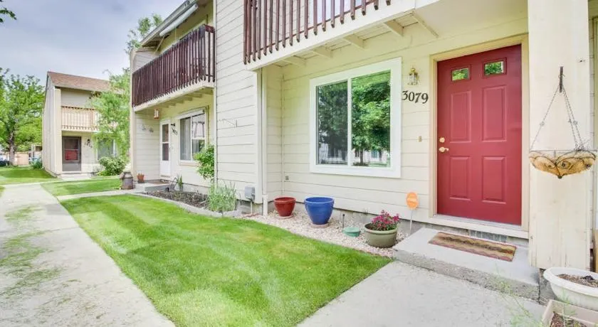 Private Townhome - Mountain Views & 2 Baths - Image 1