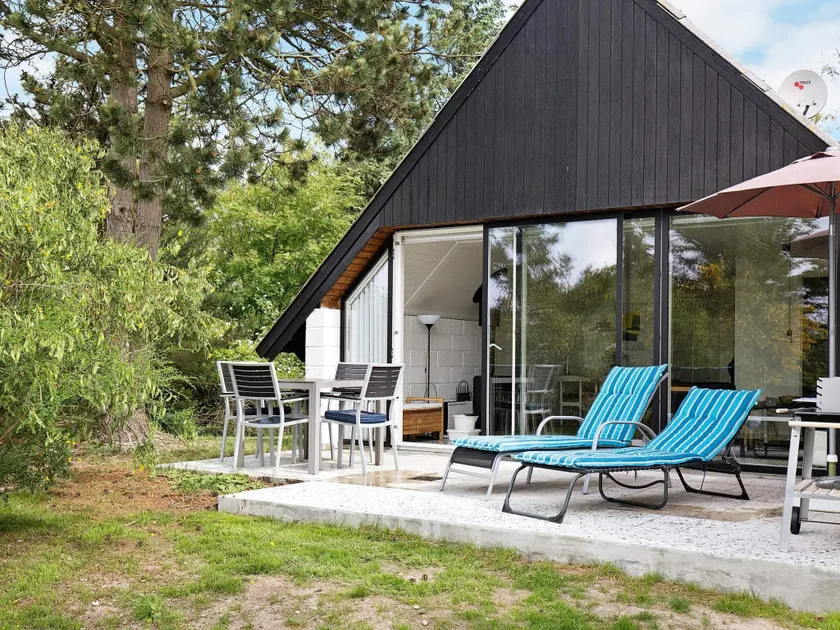 4 person holiday home in Sjællands Odde - Image 1