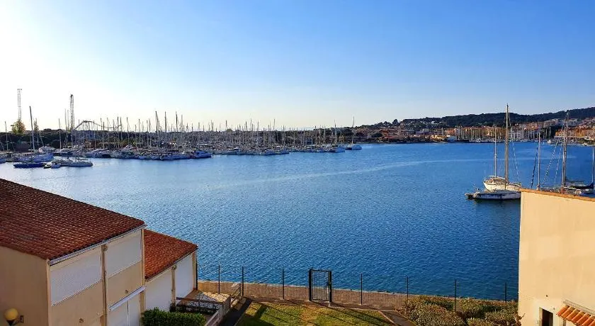 46 Île Paradise Vue Port - Image 1