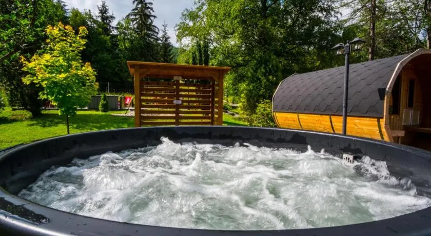 Willa Mała Łąka Jacuzzi & Sauna - Image 1
