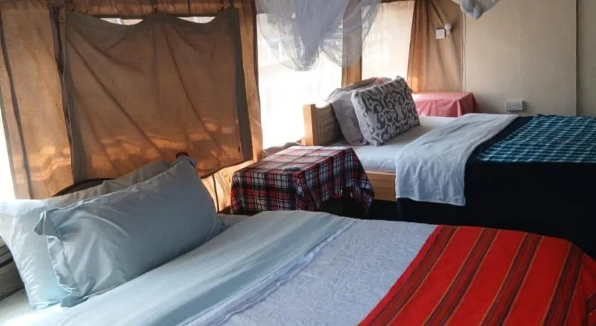 Oloiba Nkuti safari camps - Image 1