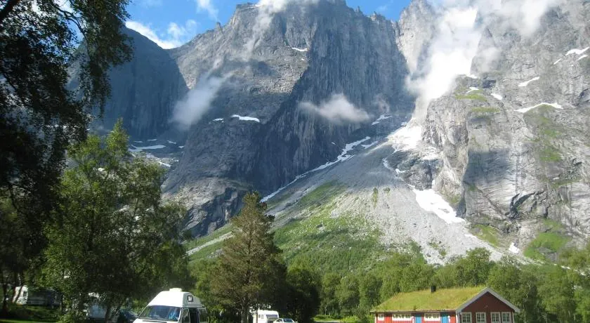 Trollveggen Camping - Image 1