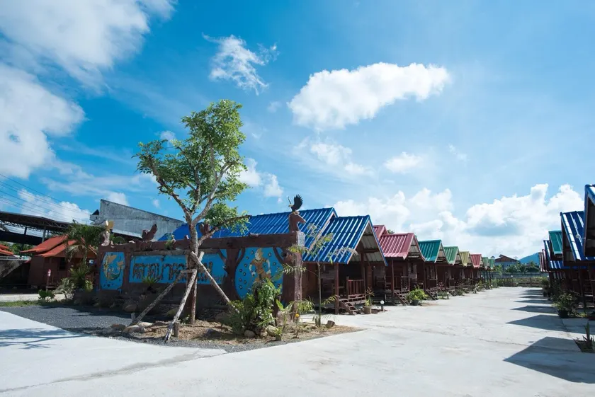 Talad Nam Klong Hae Resort - Image 1