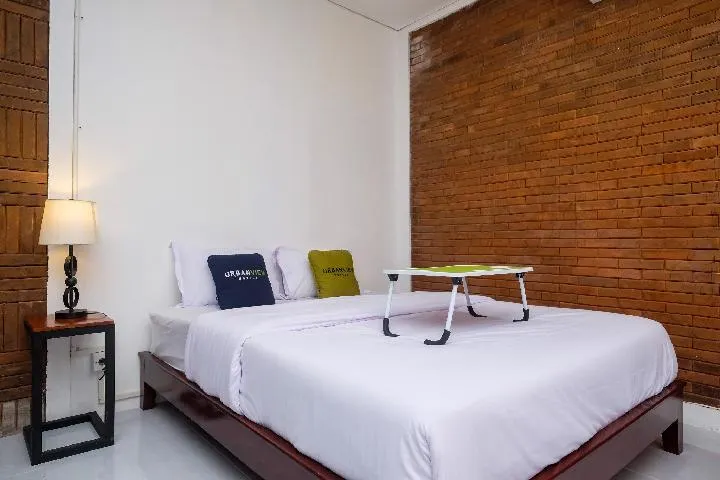 Urbanview Griya Kusumo Seturan Yogyakarta - Image 1