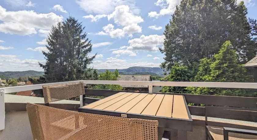 Urlaubsmagie - Ferienwohnung Bergsteigersuite - mit Balkon - Blick in die Sächsische Schweiz - B8 - Image 1