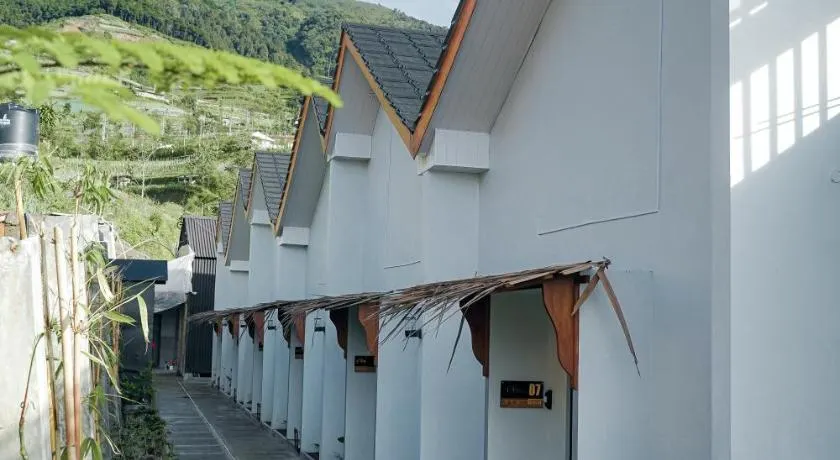 Verandah Glamping Villa Mangli - Image 1