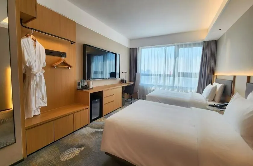 Yanshan Hotel - Image 1