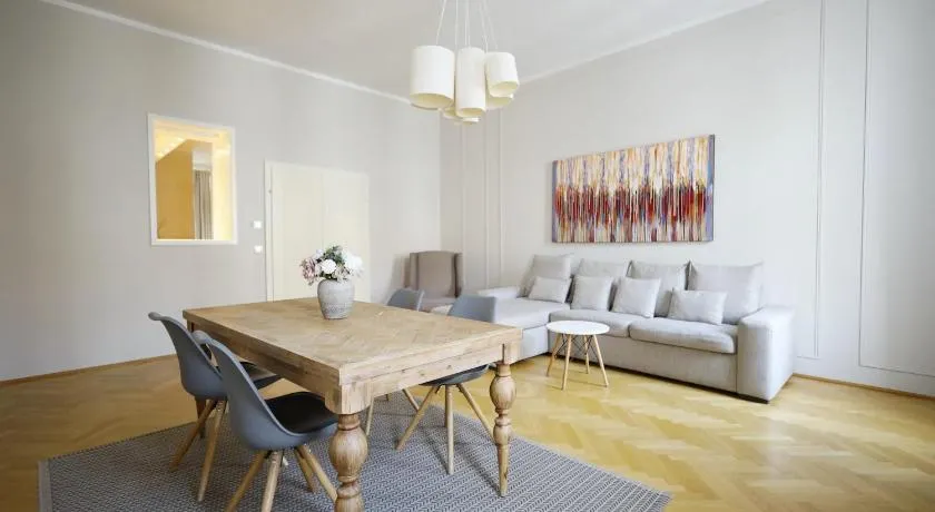 HeyMi Apartments Karlsplatz - Image 1