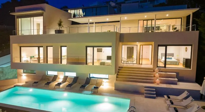 Ibiza Town Modern Villa Sleeps 10 - Image 1