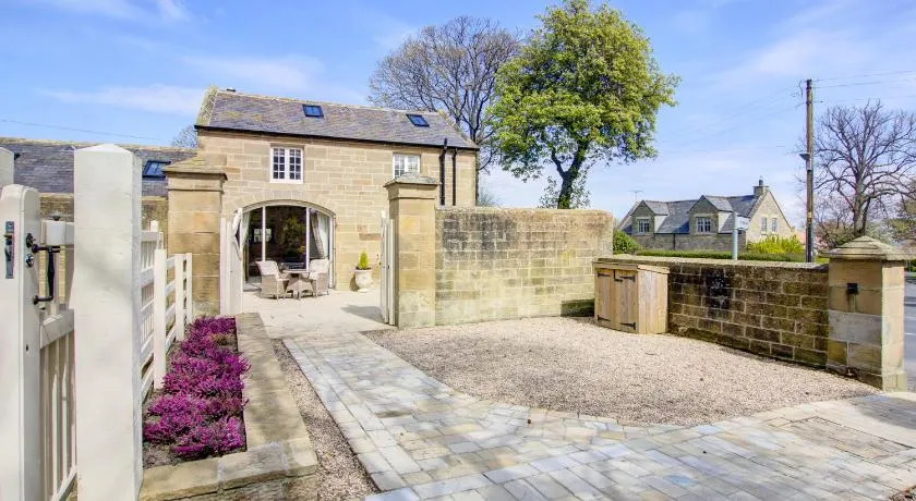 Coach Cottage Northumberland - Image 1