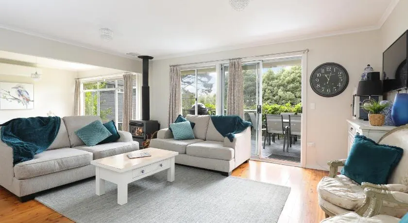 Camellia Cottage - Image 1