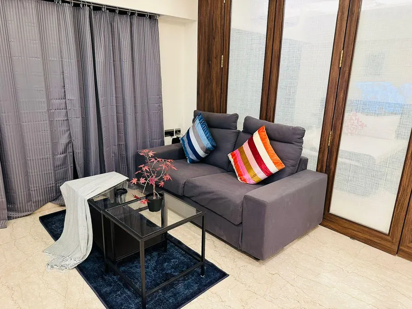 1BR Service apartment in BKC by Florastays - Image 1