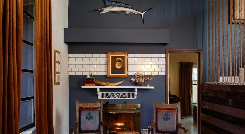 The Captain's Quarters - Home & Guesthouse - Image 1