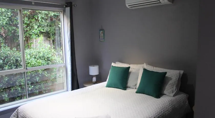 Aqualuna Apartments - Image 1