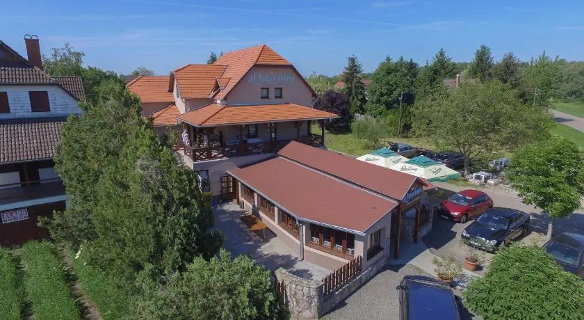 aQuarium Panzió - Image 1