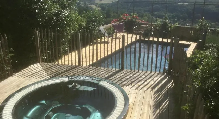 1 logis à Domme - Piscine & SPA - Image 1