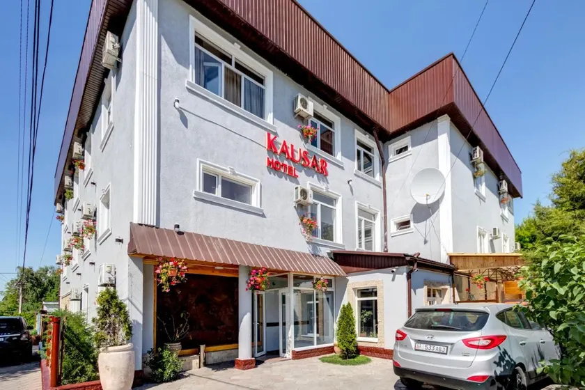 Kausar Hotel - Image 1