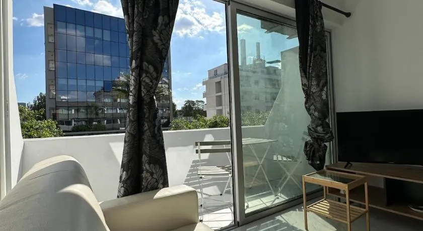 Seaside Studio - Image 1