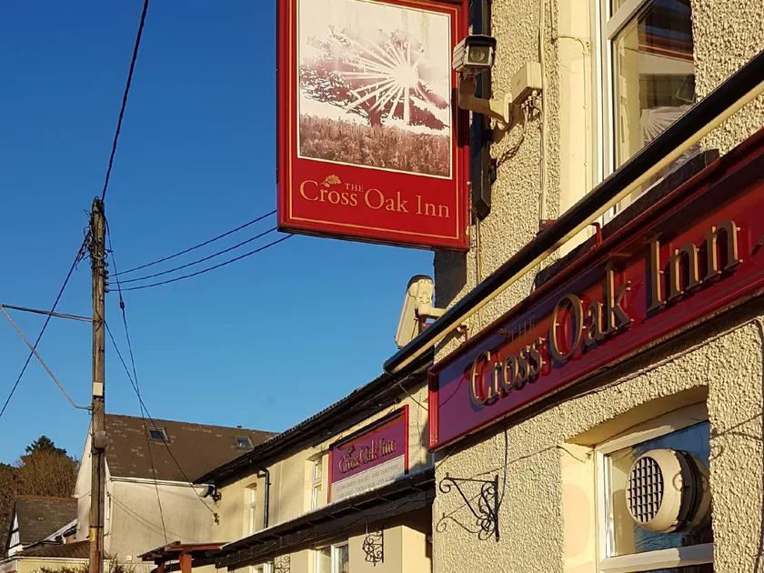 Cross Oak Inn - Image 1