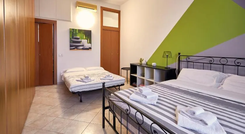 GuestHost - Tortona Design Flat - Image 1