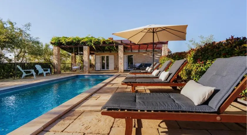 Haus Bazilika mit beheiztem Pool - Image 1