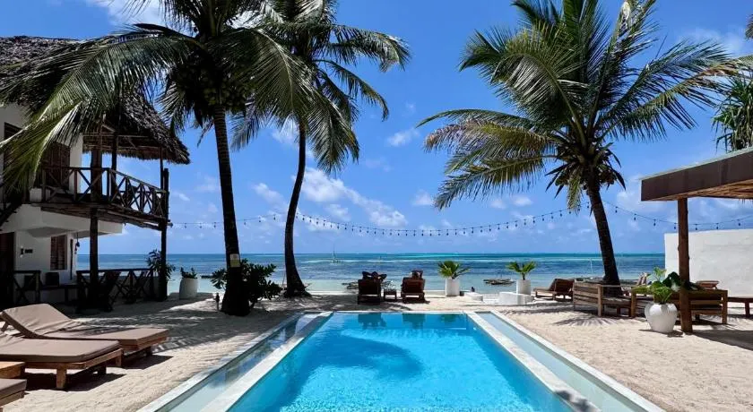 Mango Beach House - Image 1