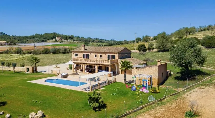 Villa Lorenzo Manacor by PriorityVillas - Image 1