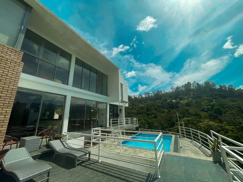 Villa Sarungal Kanda - Image 1
