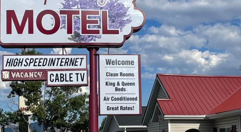 Purple Sage Motel - Image 1