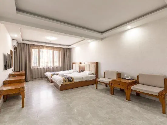 Shuju Hotel - Image 1