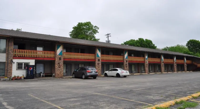 Kewanee Motor Lodge - Image 1