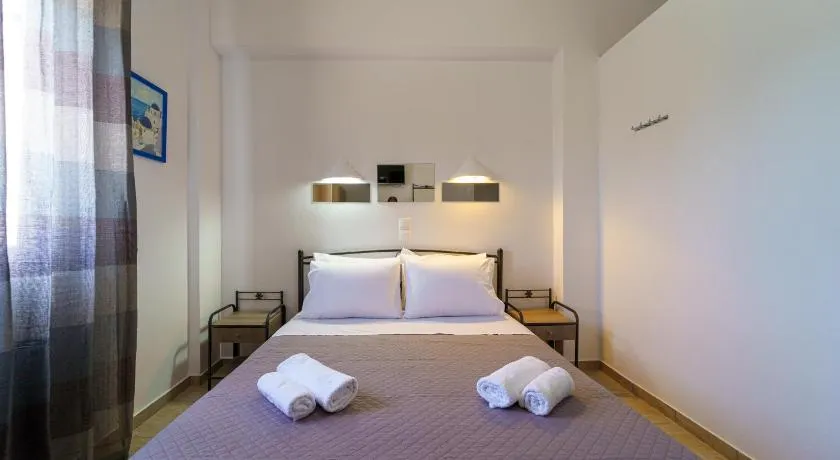 Marousi Rooms - Image 1
