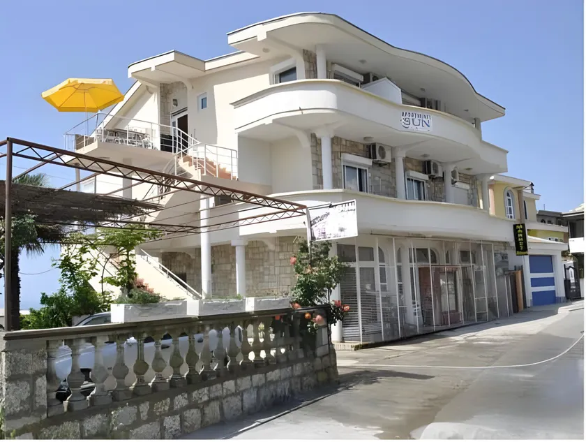 Sun Apartments - Image 1