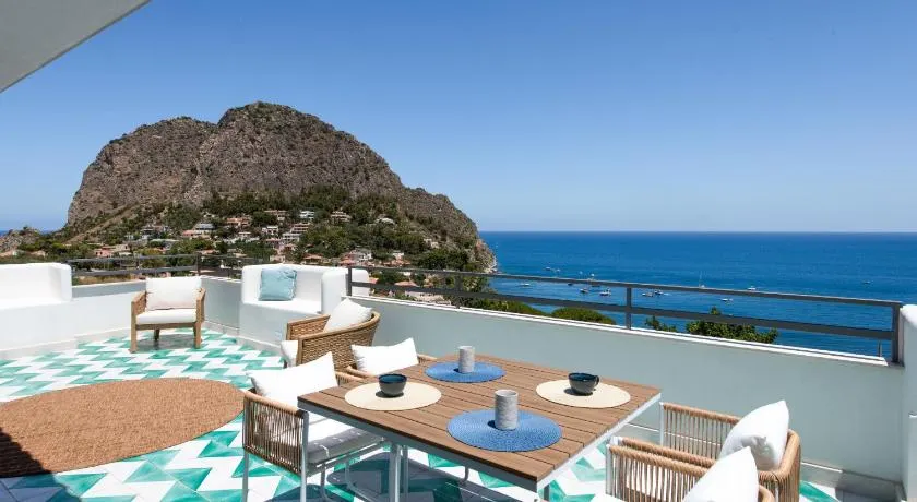 Sea Frame Design Apartments with Pool by Wonderful Italy - Image 1