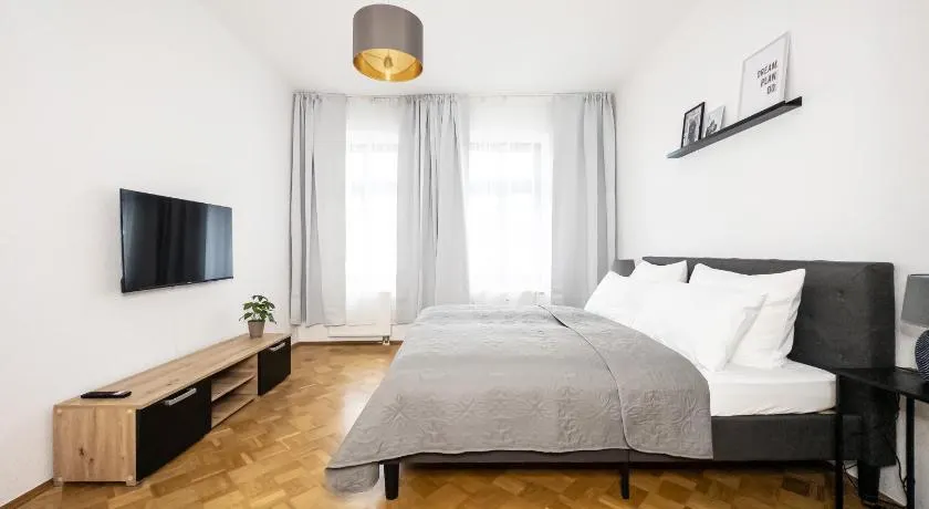 Moderne 3Zimmer Wohnung mit Netflix und Balkon - Image 1