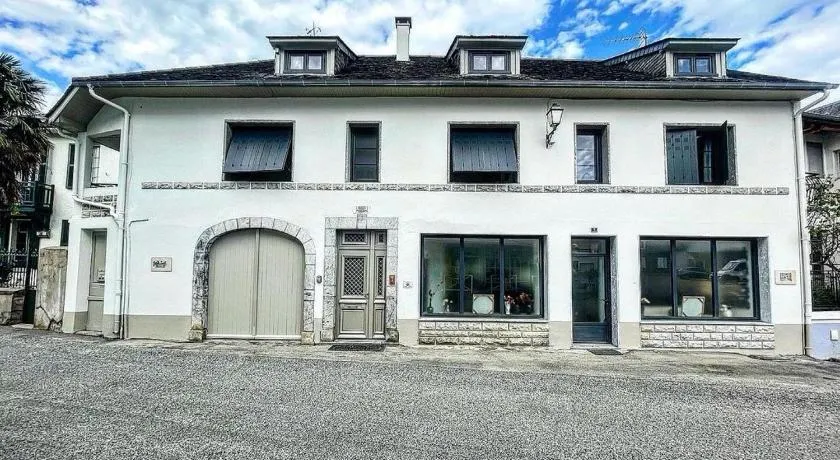Chambres d'hôtes Chez Valérie Garage motos et vélos - Image 1