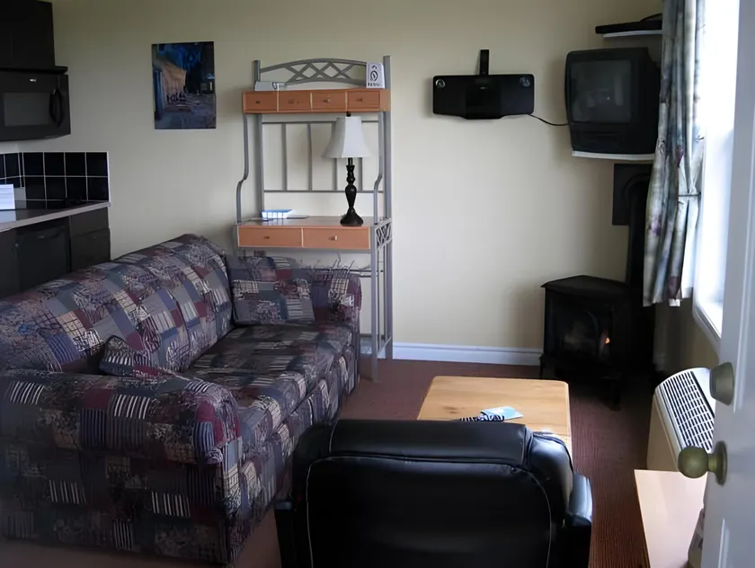 Seascape Coastal Retreat - 2 ADULTS ONLY - HOT TUB AND WITHOUT HOT TUB OCEANFRONT PROPERTY - Image 1