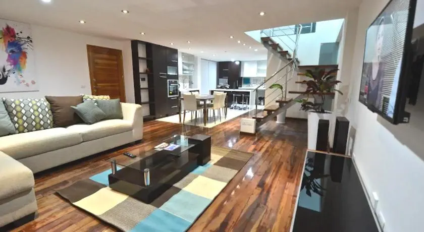 Z&R HOME - Image 1